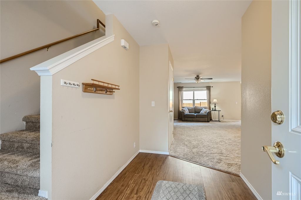Photo of 11721 56th Avenue SE, Everett, WA 98208 (MLS # 1989268)