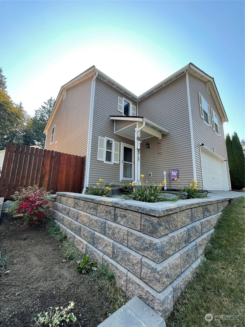 Photo of 11721 56th Avenue SE, Everett, WA 98208 (MLS # 1989268)