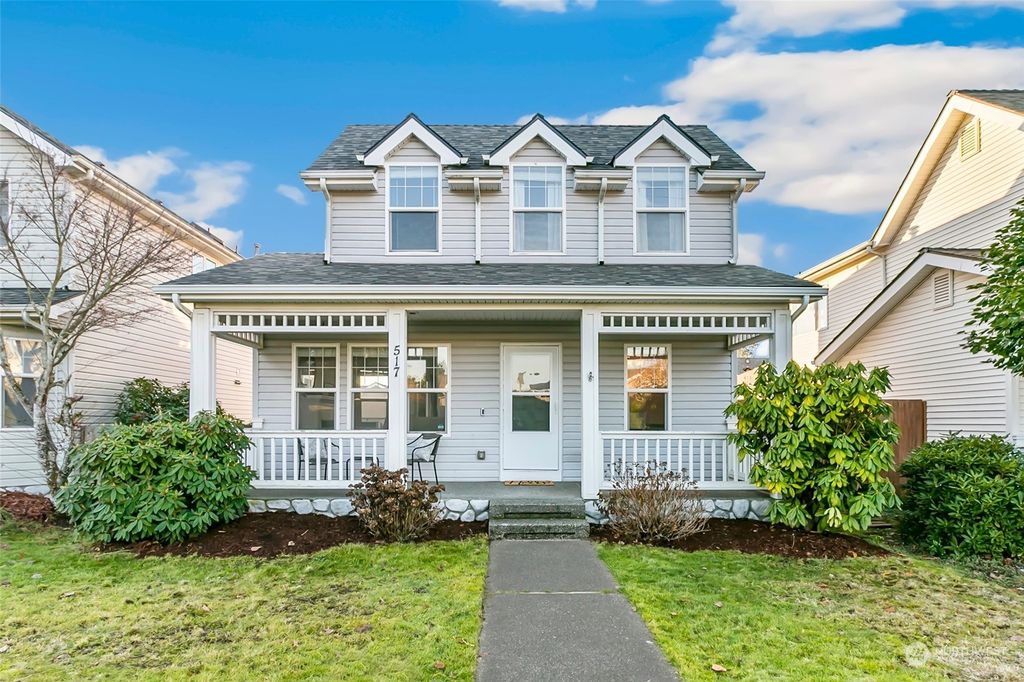 Photo of 517 Redmond Place NE, Renton, WA 98056 (MLS # 2181961)