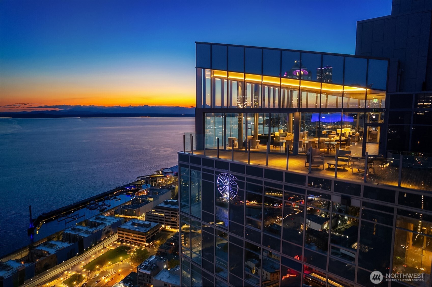 121 Stewart Street 1306