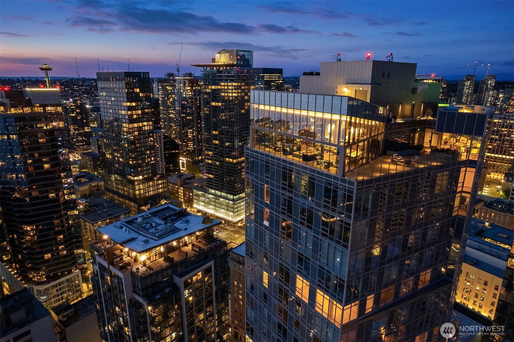 121 Stewart Street 1306