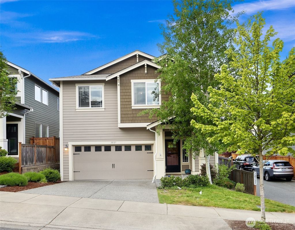 Photo of 10127 15th Place SE, Lake Stevens, WA 98258 (MLS # 2523594)