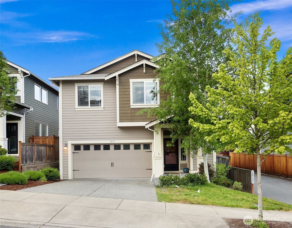 Photo of 10127 15th Place SE, Lake Stevens, WA 98258 (MLS # 2523594)