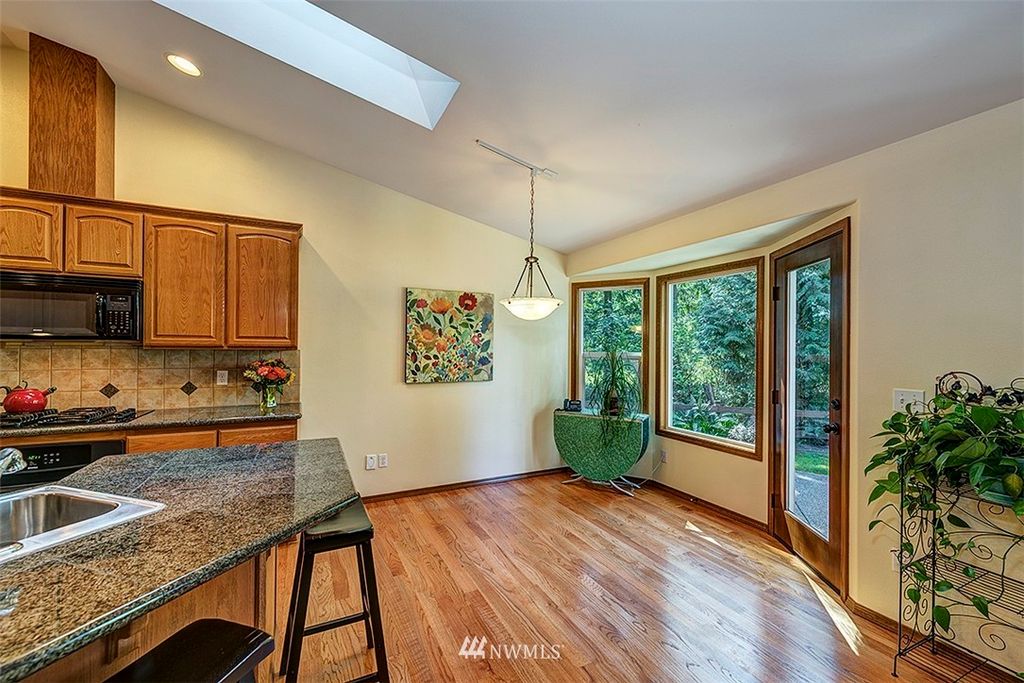 listing image 9364362742643396267