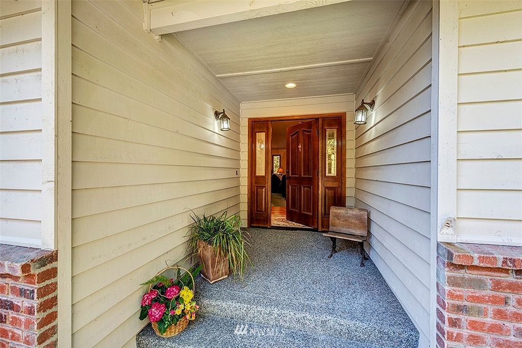 listing image 9363603974162863424