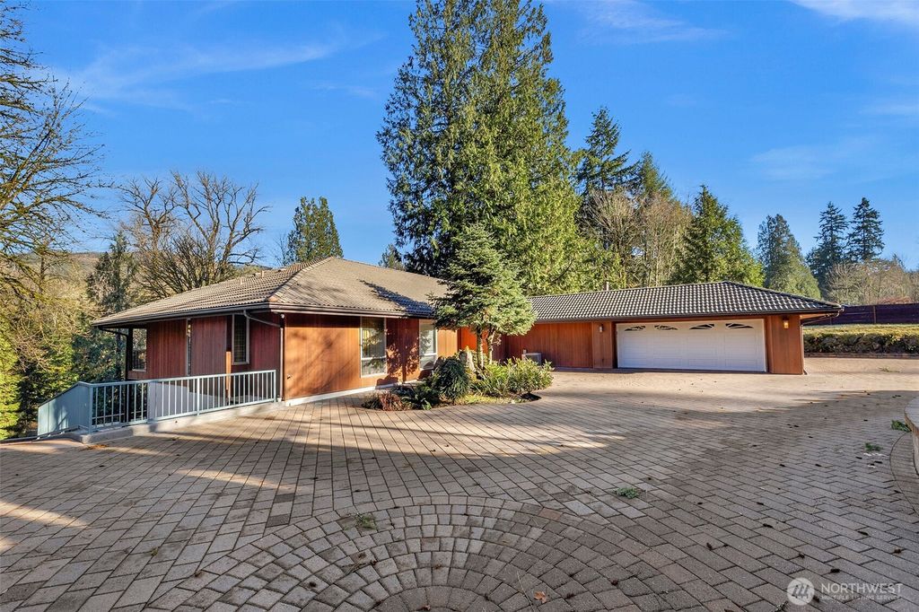 Photo of 13830 Issaquah Hobart Road Rd, Issaquah, WA 98027 (MLS # 2461316)