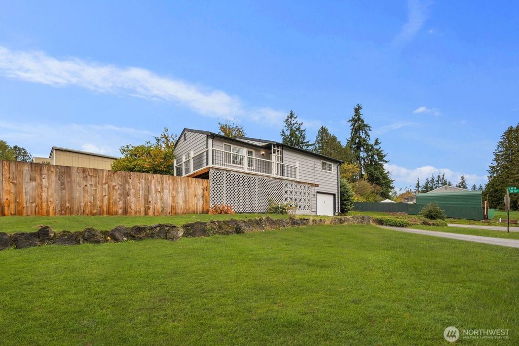 Photo of 603 SW 307th Street, Federal Way, WA 98023 (MLS # 2452686)