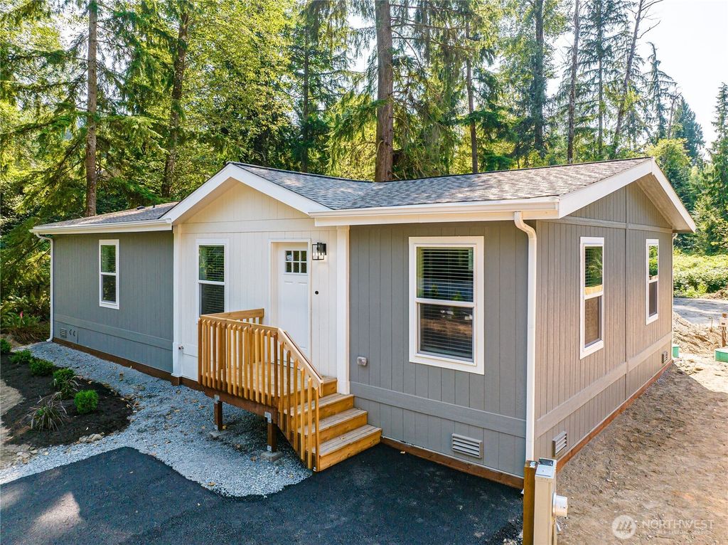 Photo of 19928 Canyon Drive, Granite Falls, WA 98252 (MLS # 2422953)