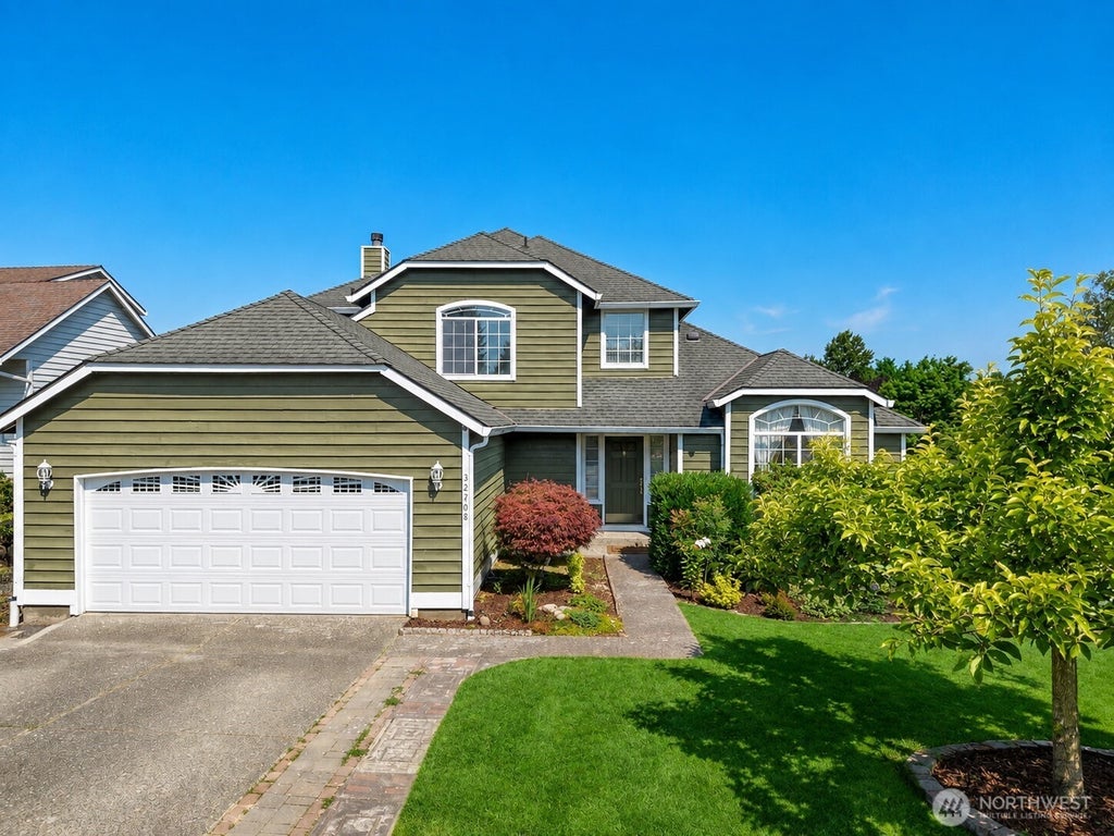 Photo of 32708 19th Place SW, Federal Way, WA 98023 (MLS # 2559485)