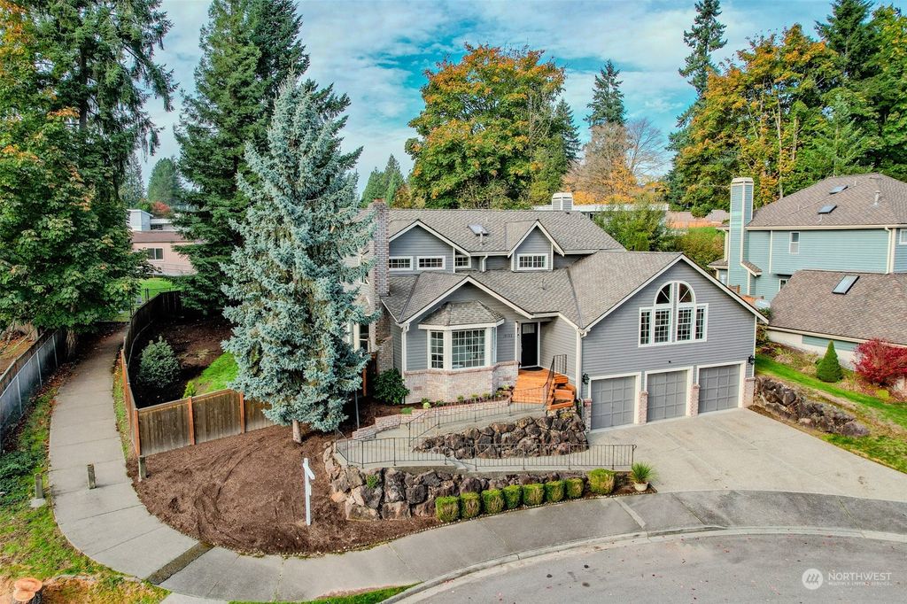 Photo of 19603 109th Court NE, Bothell, WA 98011 (MLS # 2174837)