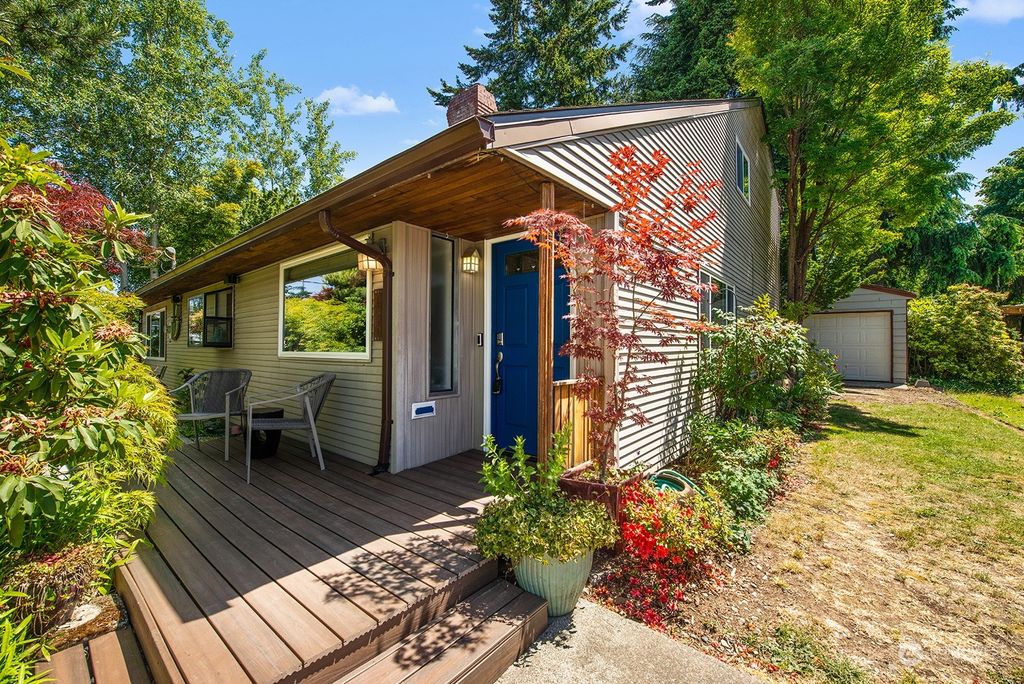 Photo of 1217 SW Orchard Street, Seattle, WA 98106 (MLS # 2077434)