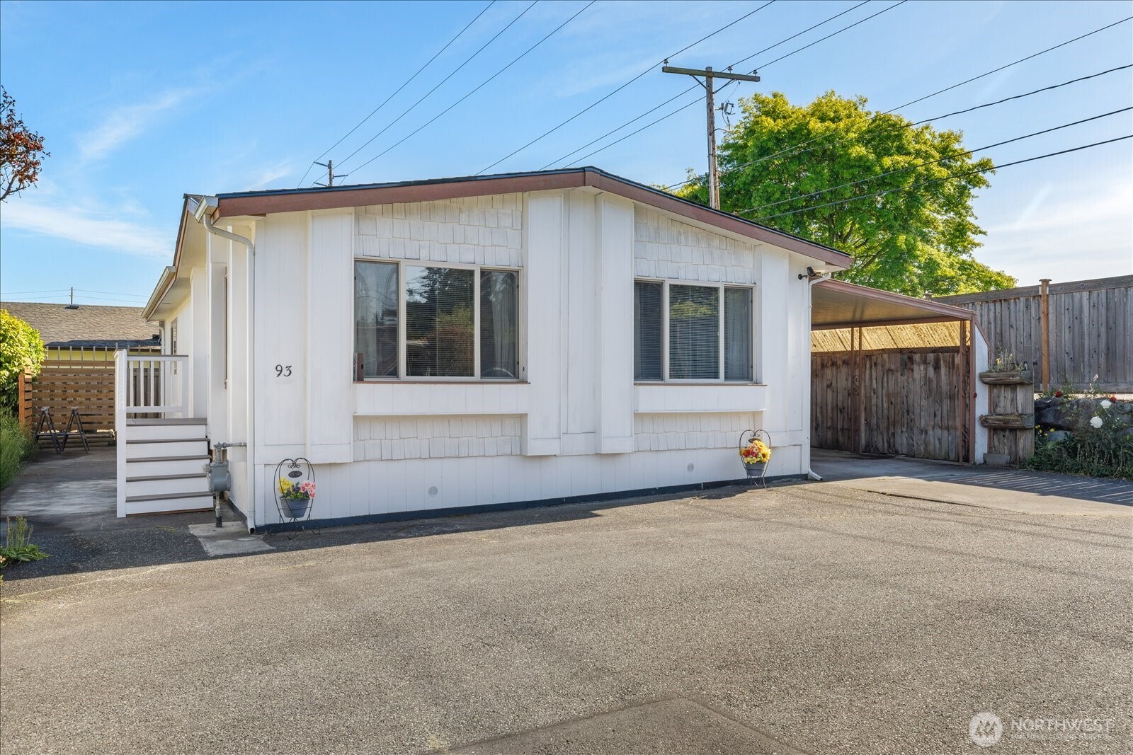 225 NE Ernst Street 93