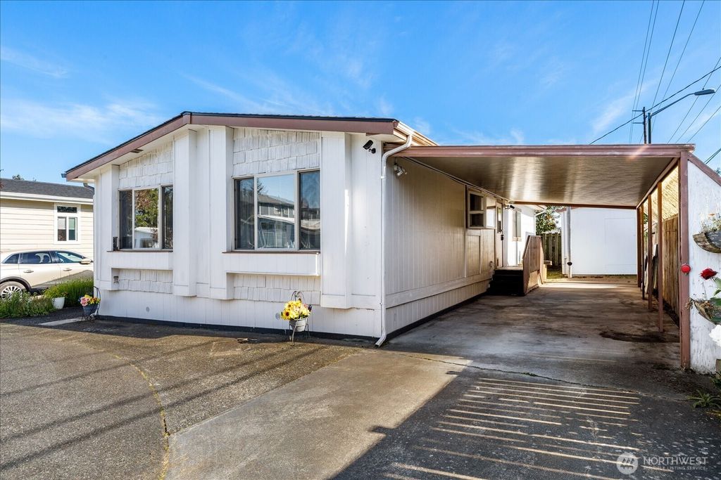 Photo of 225 NE Ernst Street #93, Oak Harbor, WA 98277 (MLS # 2532176)