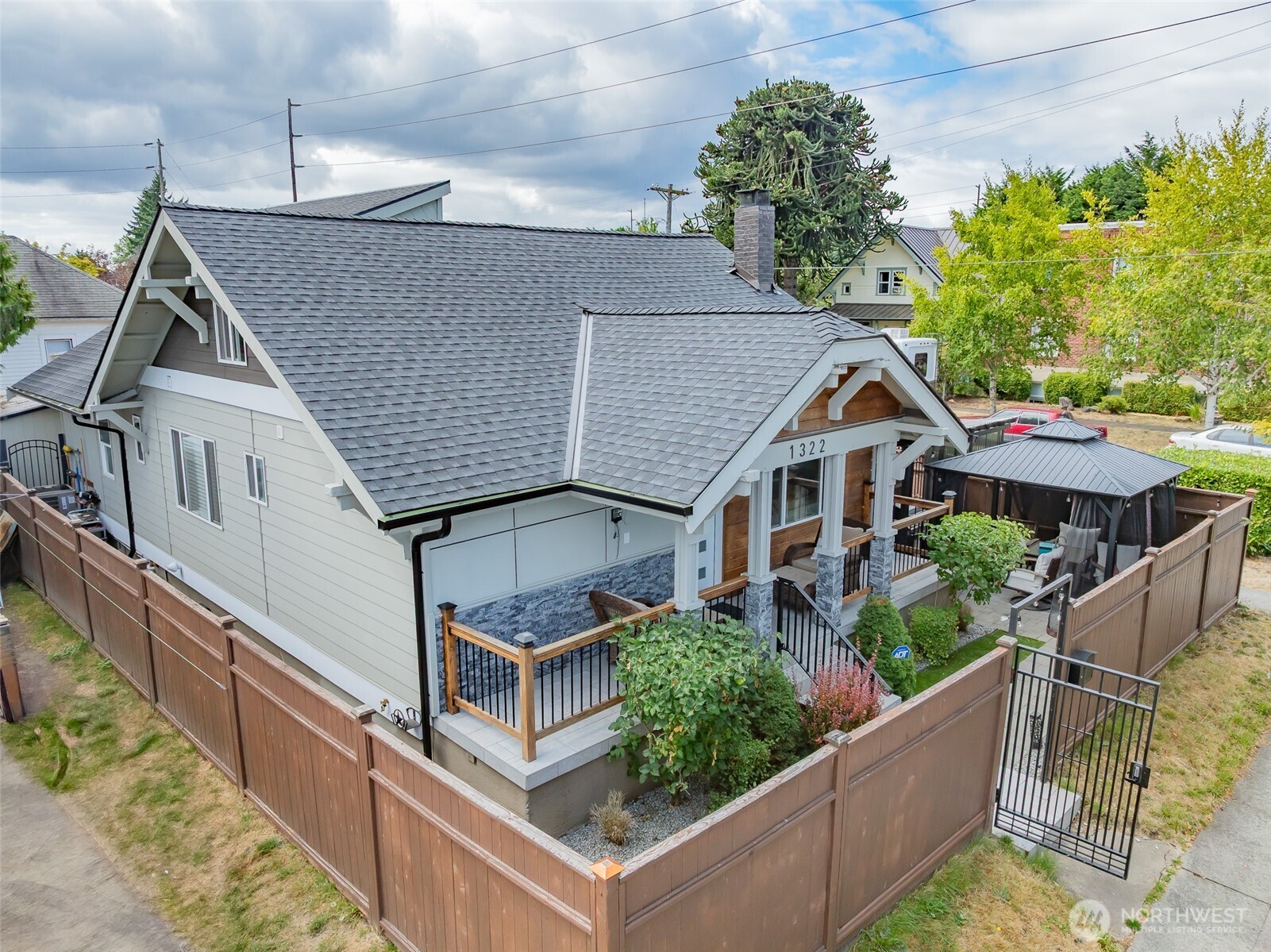 1322 Earnest S Brazill Street