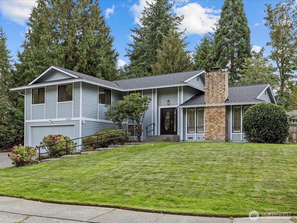 Photo of 13315 NE 119th Way, Redmond, WA 98052 (MLS # 2440395)