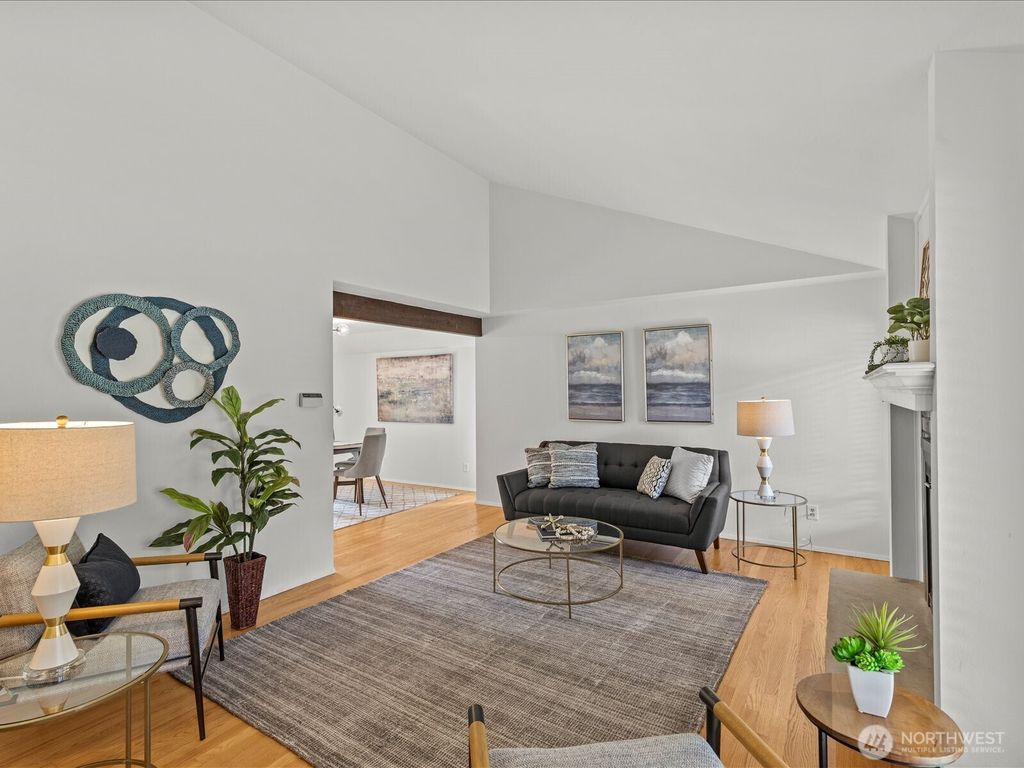 Photo of 13315 NE 119th Way, Redmond, WA 98052 (MLS # 2440395)