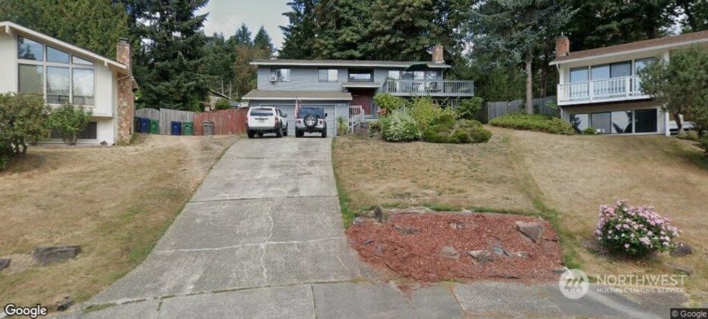 Photo of 16822 NE 87th St, Redmond, WA 98052 (MLS # 2311562)