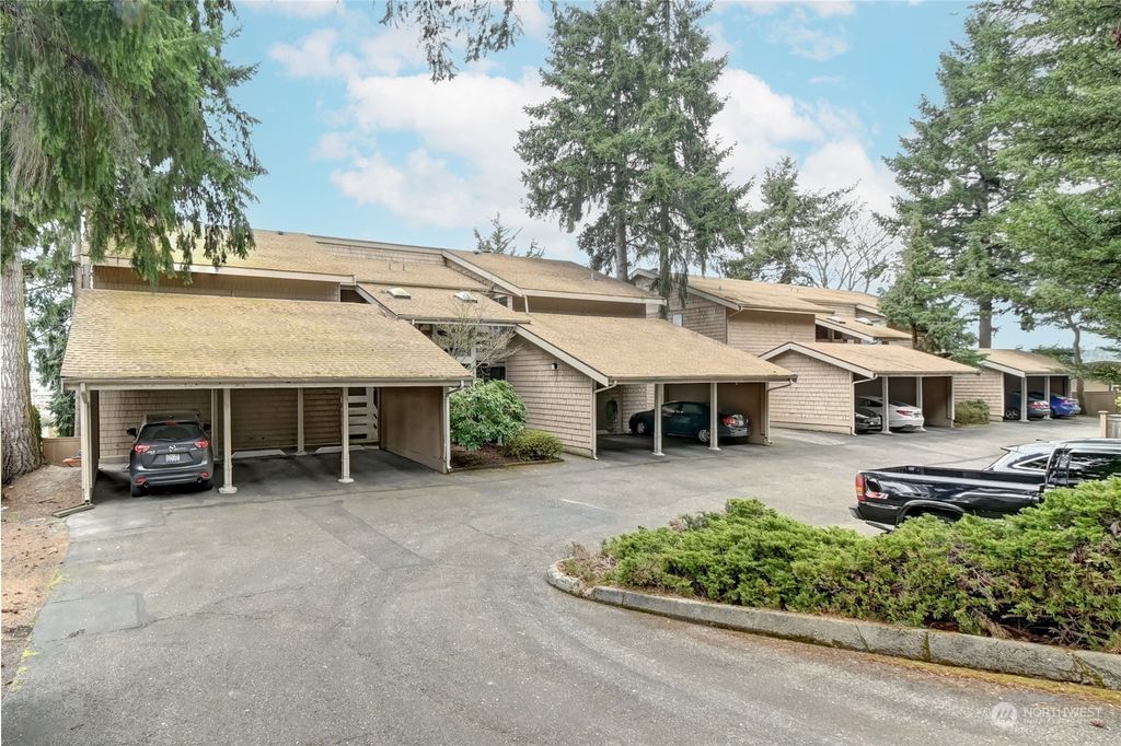 Photo of 711 122nd Avenue NE #A6, Bellevue, WA 98005 (MLS # 2211726)