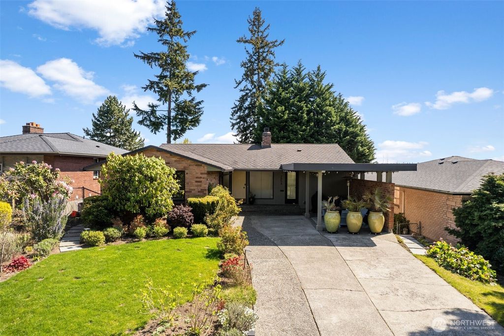 Photo of 2854 39th Avenue W, Seattle, WA 98199 (MLS # 2361568)