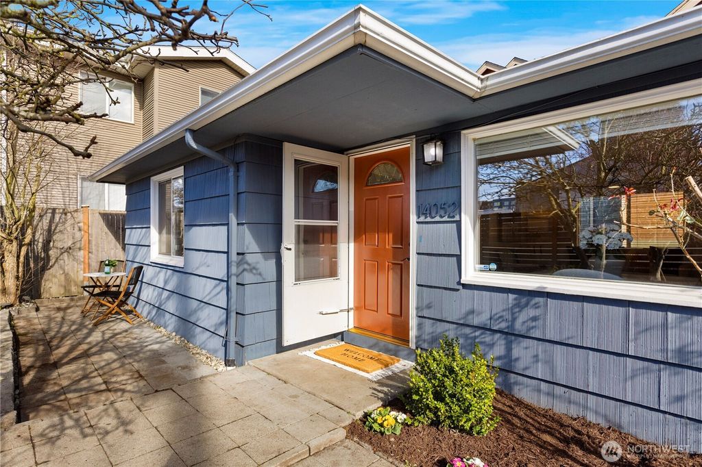Photo of 14052 Midvale Avenue N, Seattle, WA 98133 (MLS # 2482094)