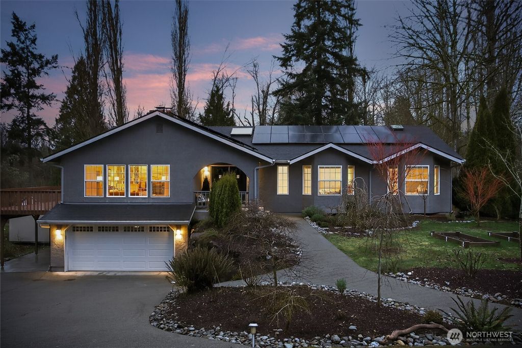 Photo of 6730 NE 202nd Street, Kenmore, WA 98028 (MLS # 2495408)