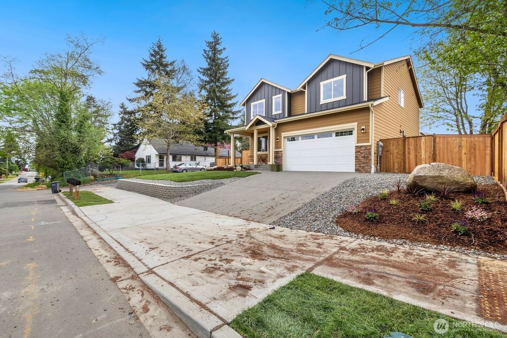 Photo of 2629 S 144th Street, SeaTac, WA 98168 (MLS # 2553764)