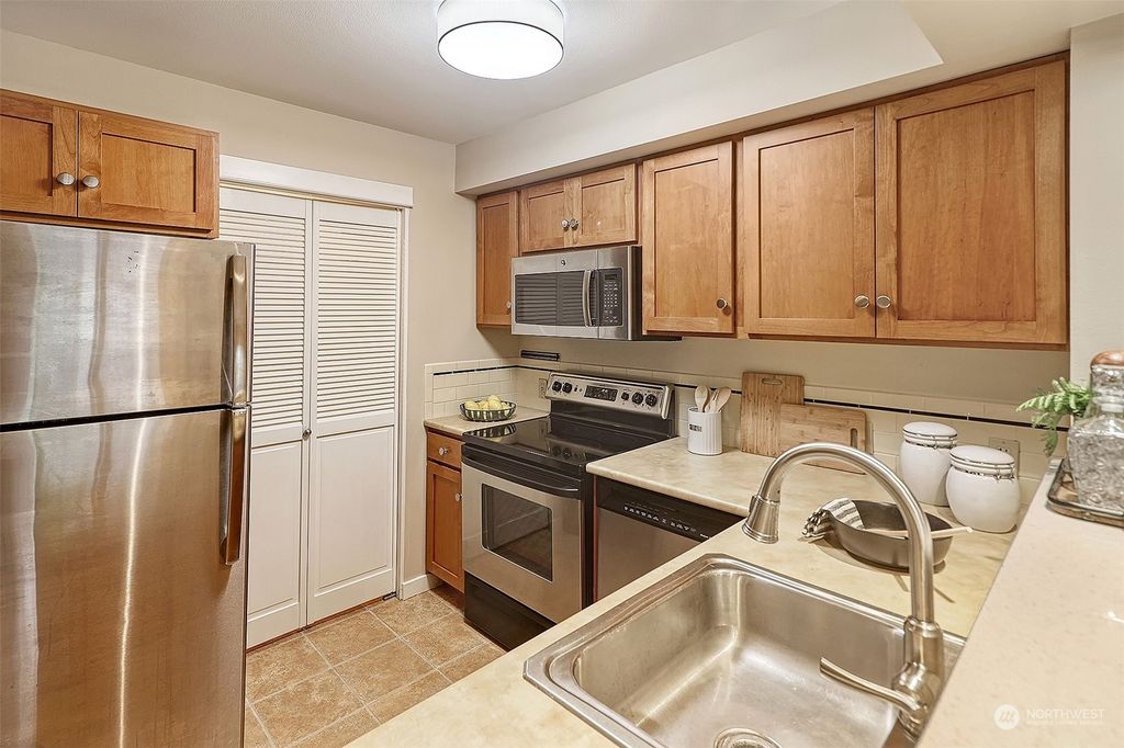 Photo of 1909 10th Avenue W #207, Seattle, WA 98119 (MLS # 2166791)