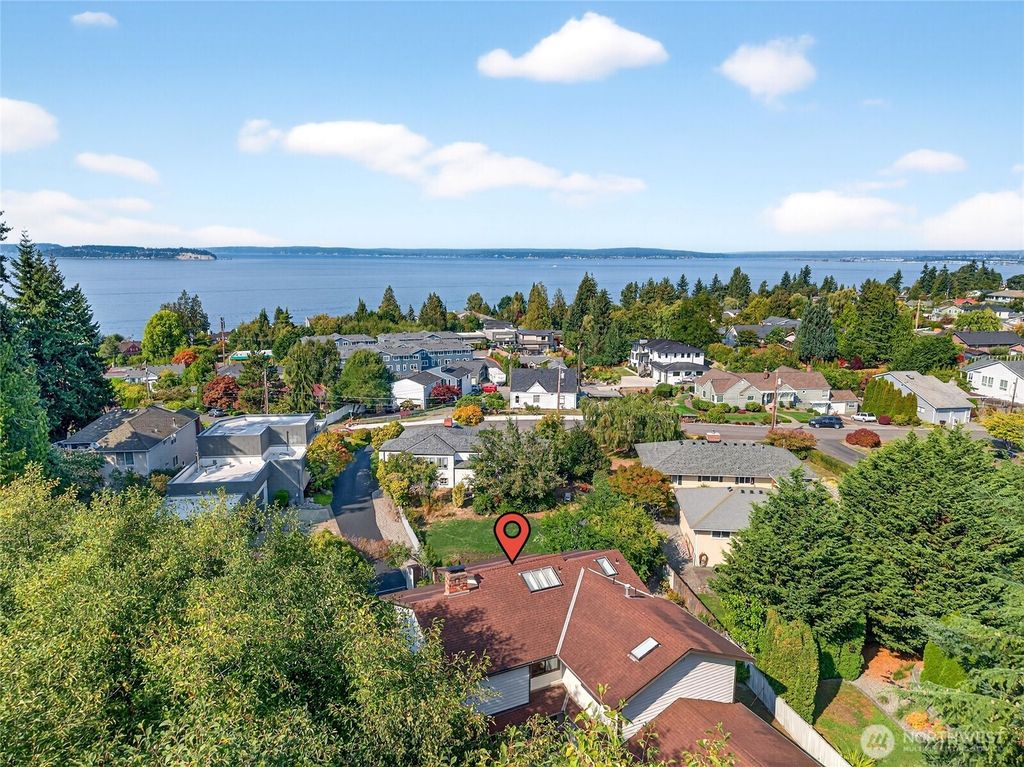 Photo of 3624 Upland Avenue, Everett, WA 98203 (MLS # 2428776)