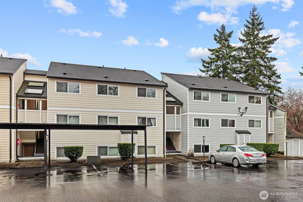Photo of 15210 Macadam Road S #D211, Tukwila, WA 98188 (MLS # 2496571)