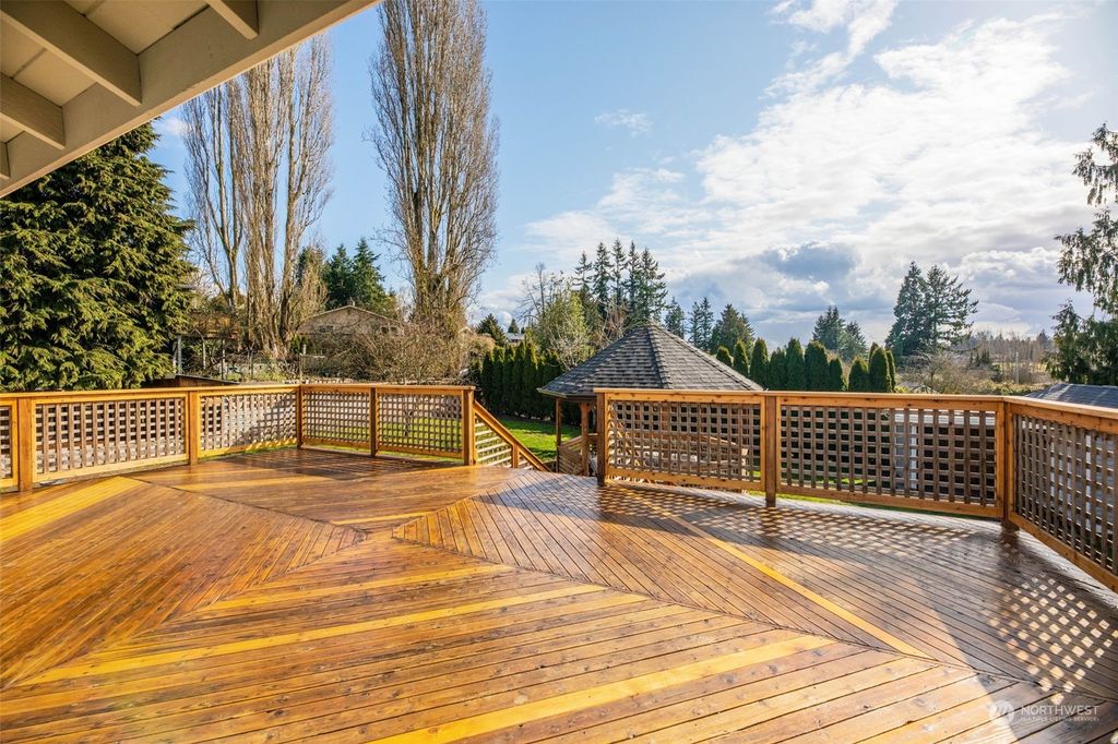 Photo of 6516 60th Street SE, Snohomish, WA 98290 (MLS # 2042576)