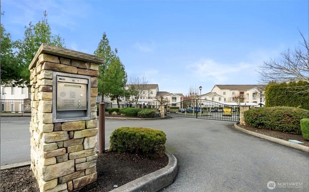 Photo of 10109 E 186th Street #346, Puyallup, WA 98375 (MLS # 2467229)