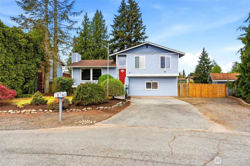 Photo of 6113 95th Place NE, Marysville, WA 98270 (MLS # 2510731)