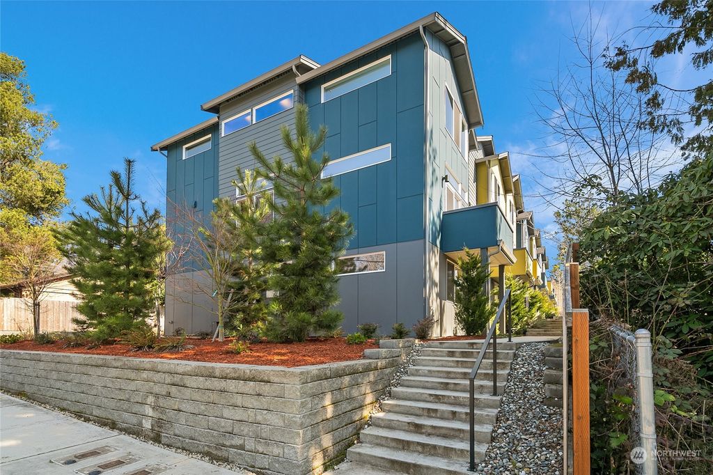 Photo of 19840 25th Avenue NE, Shoreline, WA 98155 (MLS # 2050855)