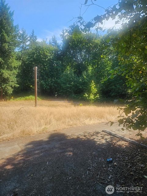 1083 Hull Avenue Port Orchard WA 98366