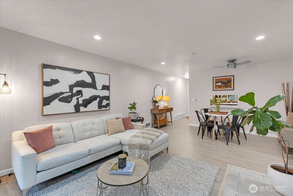 Photo of 4807 180th Street SW #E103, Lynnwood, WA 98037 (MLS # 2493546)