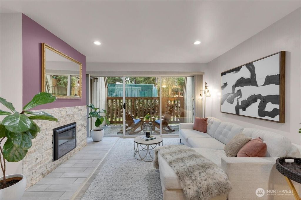 Photo of 4807 180th Street SW #E103, Lynnwood, WA 98037 (MLS # 2493546)