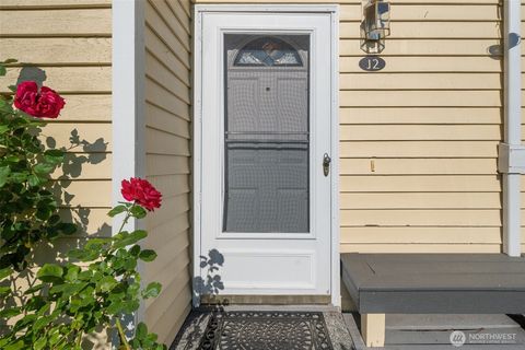 Photo of 10030 NE 120th Street #J2, Kirkland, WA 98034 (MLS # 2385457)