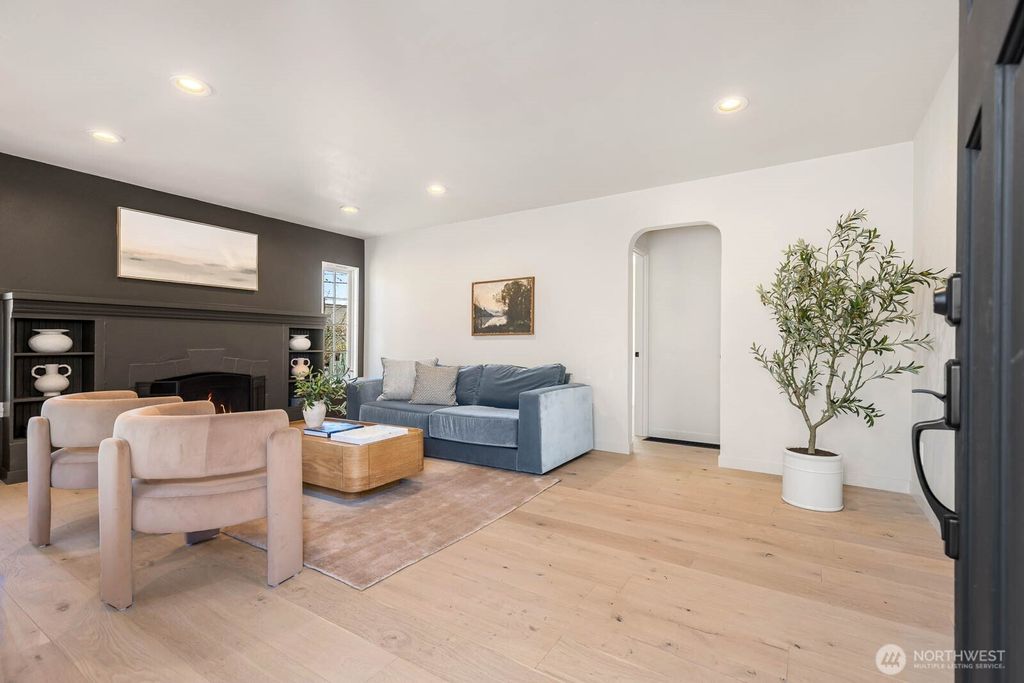 Photo of 715 NE 60th Street, Seattle, WA 98115 (MLS # 2500005)