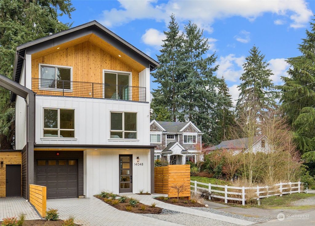 Photo of 14048 Palatine Avenue N, Seattle, WA 98133 (MLS # 2210576)