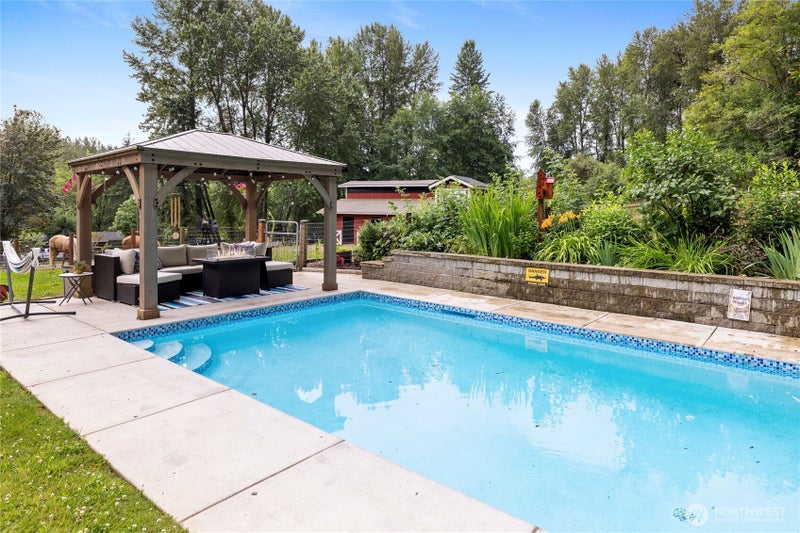 3594 Salmonberry Drive SE
