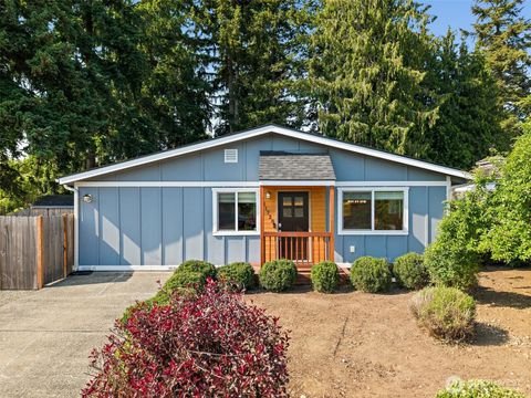 Photo of 11720 SE 272nd Place, Kent, WA 98030 (MLS # 2387516)