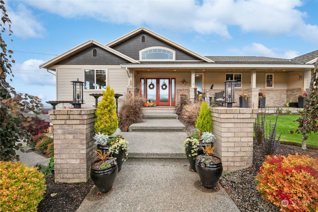 Photo of 3329 Tulalip Avenue, Everett, WA 98201 (MLS # 2176893)