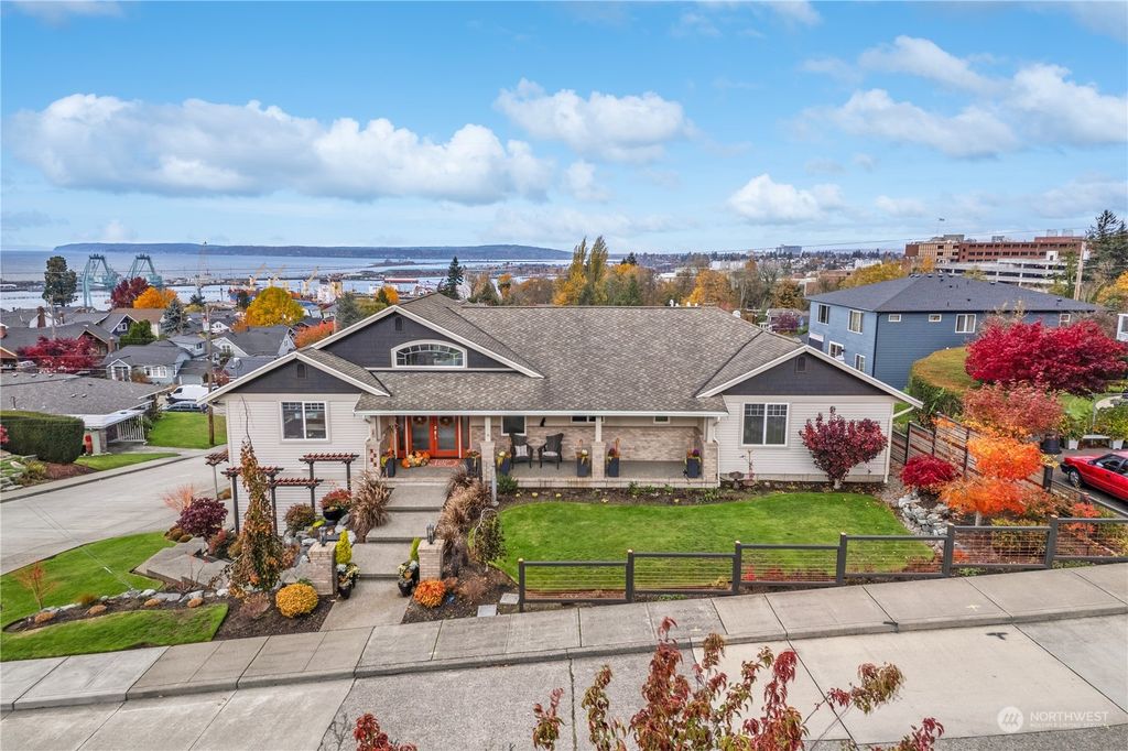 Photo of 3329 Tulalip Avenue, Everett, WA 98201 (MLS # 2176893)