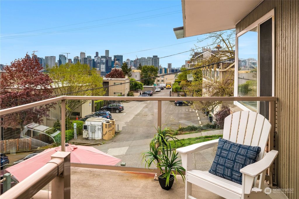 Photo of 510 Lee Street #7, Seattle, WA 98109 (MLS # 2064383)