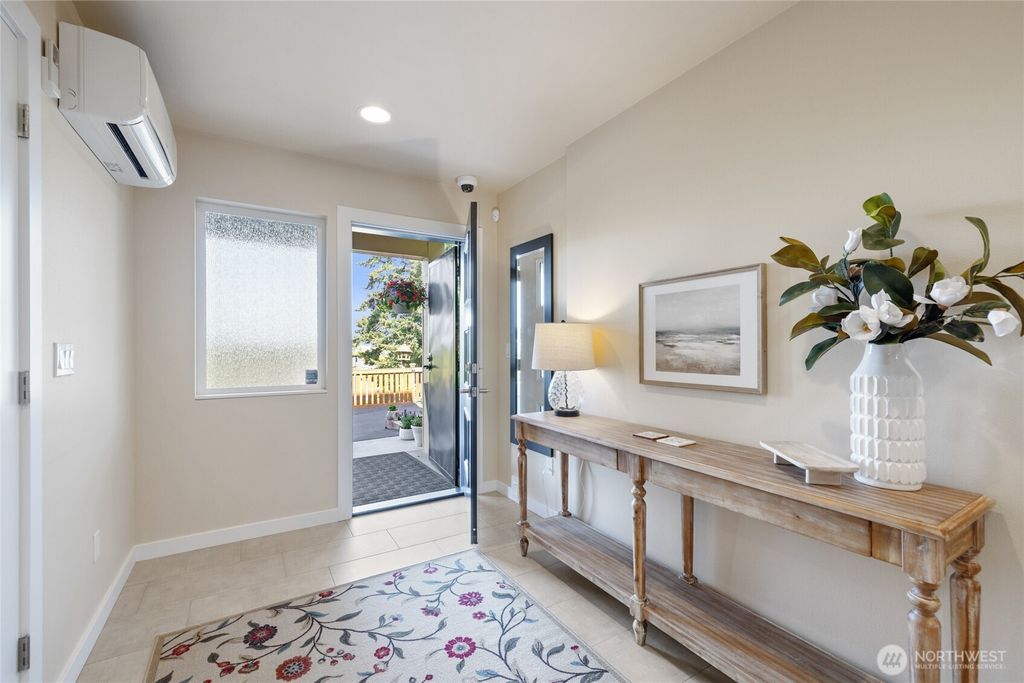 Photo of 1409 Shattuck Avenue S, Renton, WA 98055 (MLS # 2365740)