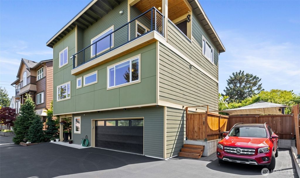 Photo of 1409 Shattuck Avenue S, Renton, WA 98055 (MLS # 2365740)