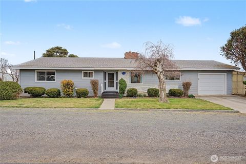 Photo of 618 N S Street, Lind, WA 99341 (MLS # 2491967)