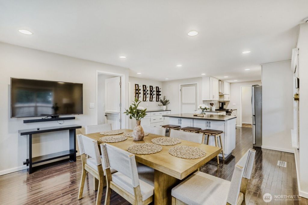 Photo of 8106 55th Avenue NE, Marysville, WA 98270 (MLS # 2484085)