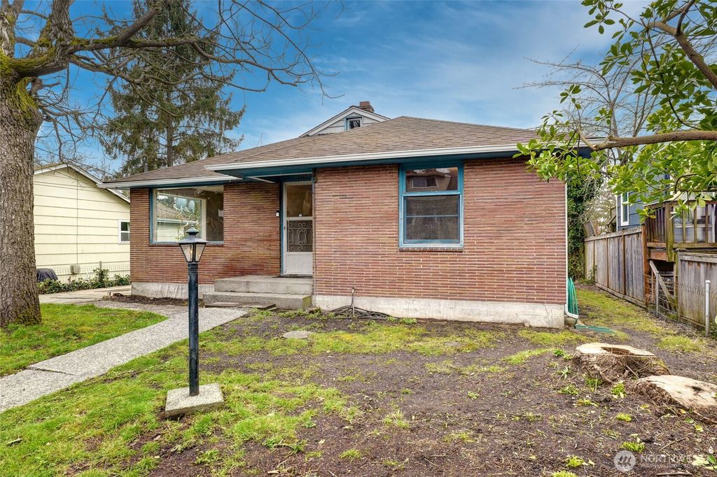 Photo of 7115 44th Avenue SW, Seattle, WA 98136 (MLS # 2488236)