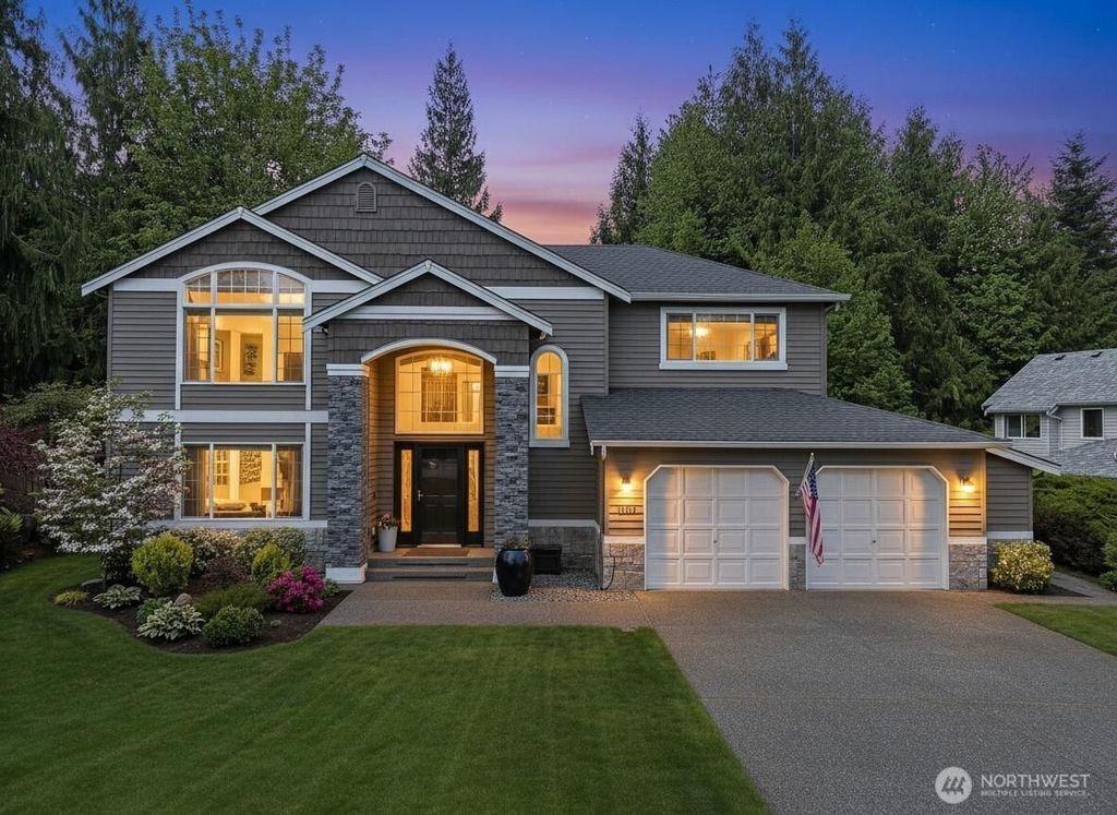 Photo of 1115 Hemlock Avenue SW, North Bend, WA 98045 (MLS # 2521497)